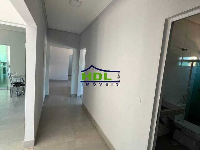 Casa para Venda em Hidrolândia - 4